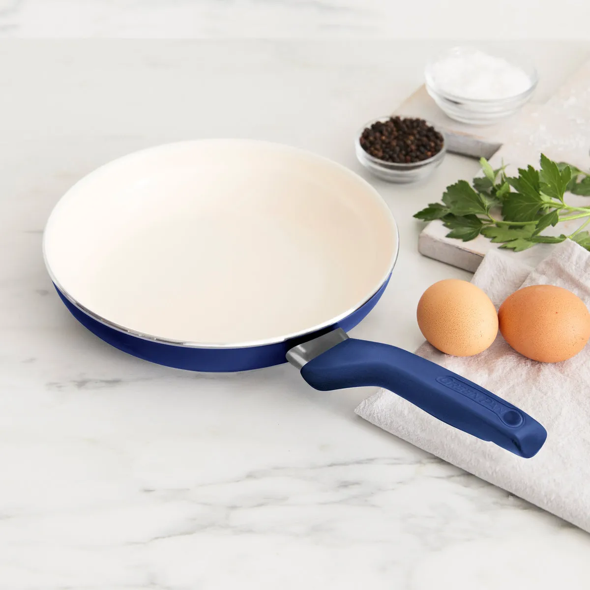 Rio Ceramic Nonstick 8" Frypan with Spatula | Navy