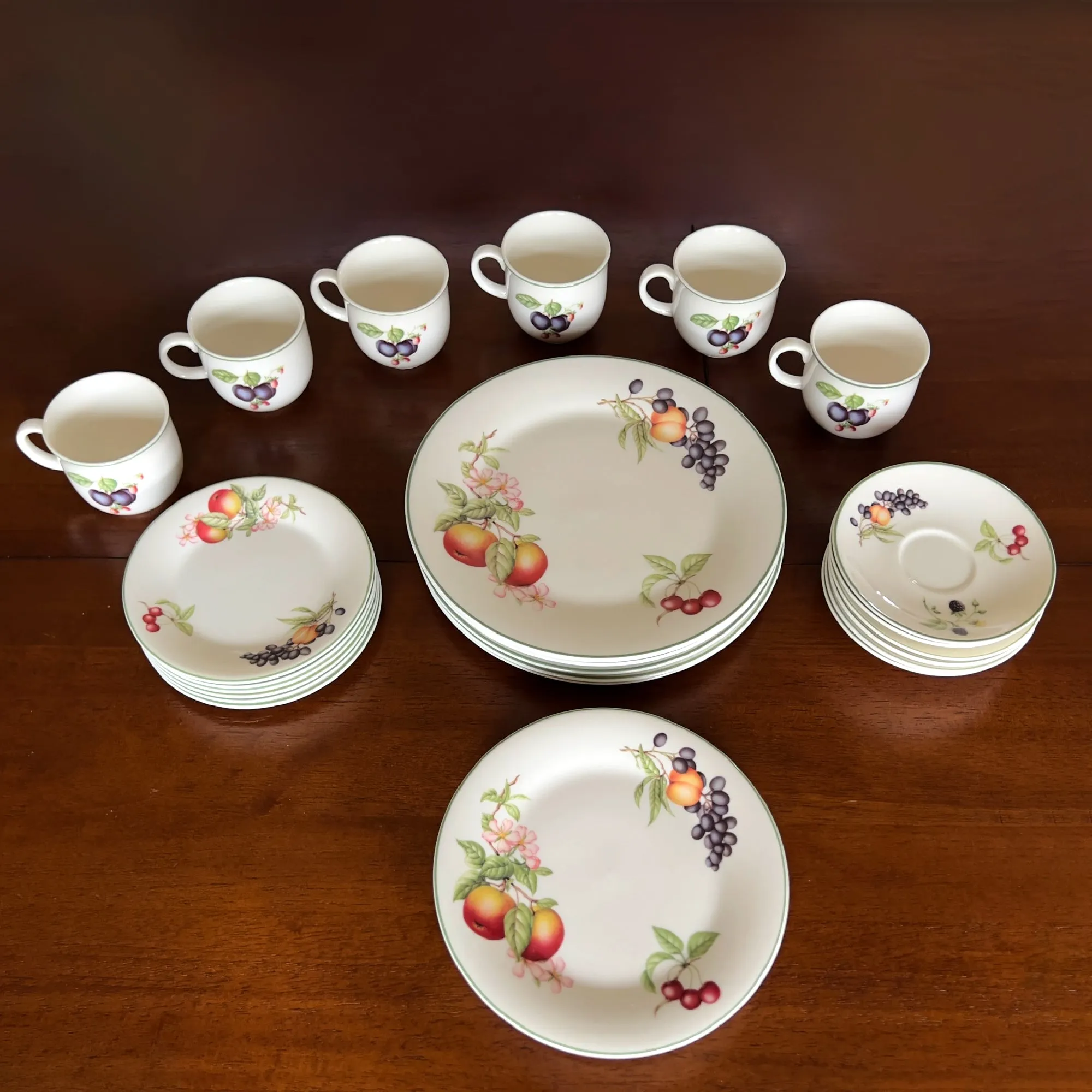 Royal Doulton Ashberry Porcelain Dinnerware Set - Holiday Dinner, Wedding Gift