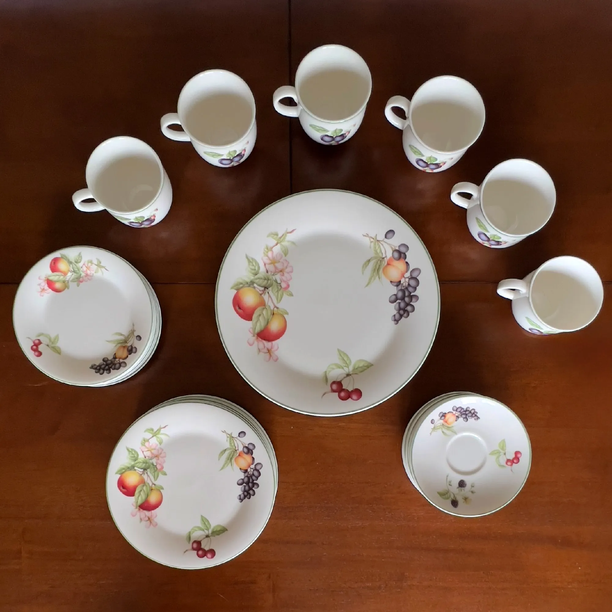 Royal Doulton Ashberry Porcelain Dinnerware Set - Holiday Dinner, Wedding Gift